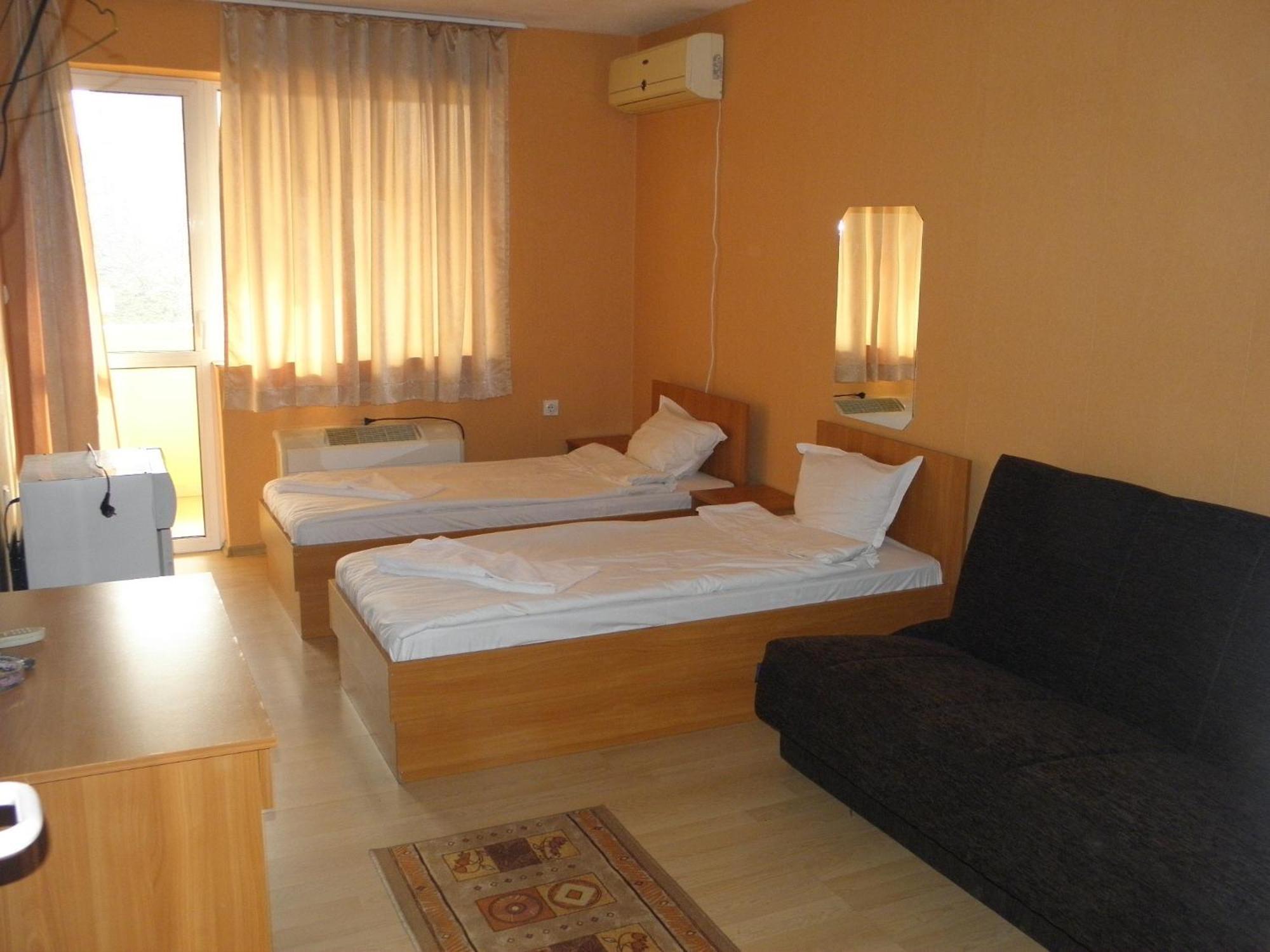 Hotel Pilevski بلاغويفغراد المظهر الخارجي الصورة
