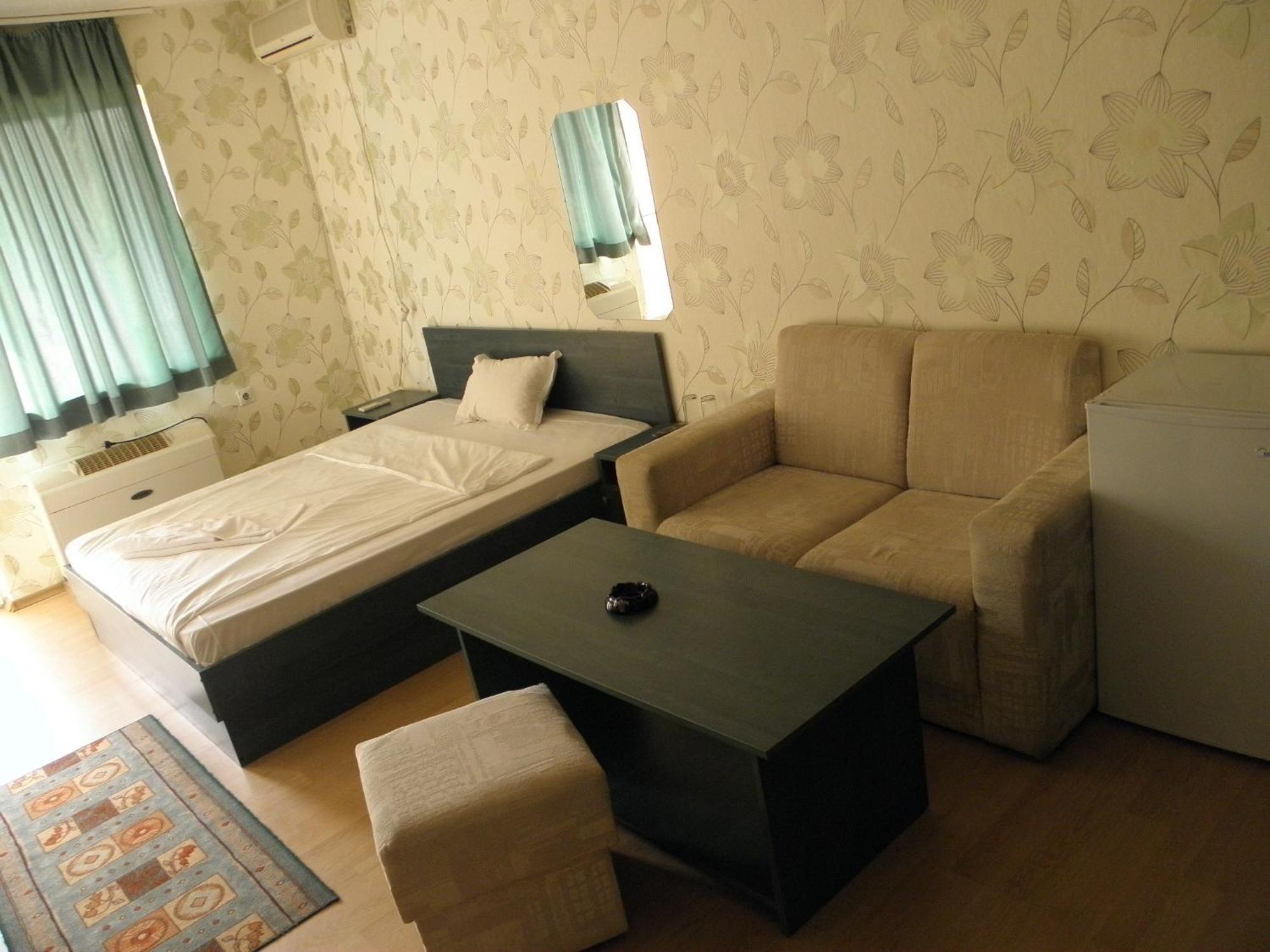 Hotel Pilevski بلاغويفغراد المظهر الخارجي الصورة